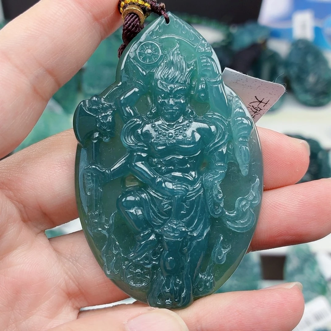 翡翠未镶嵌颈饰183