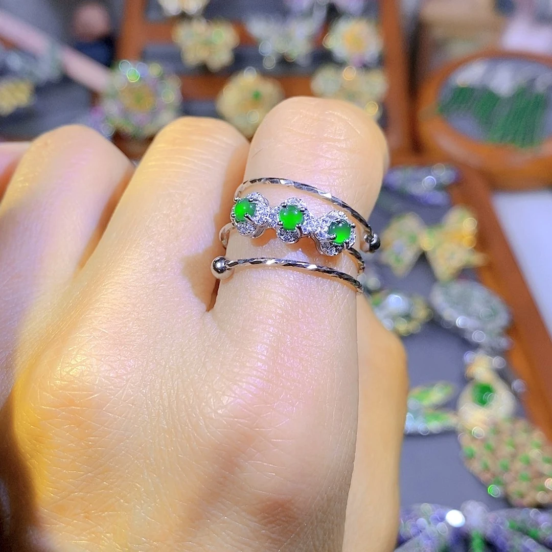 颈饰银S925镶嵌翡翠