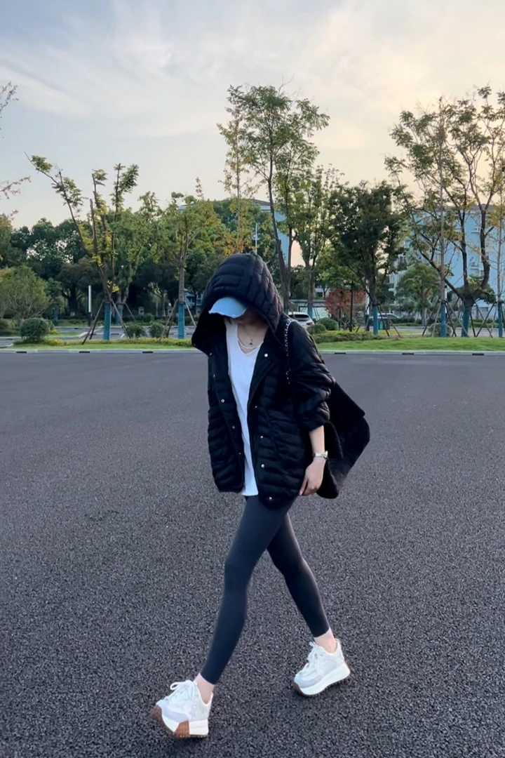 萍姐轻奢气质【电影滤镜】冬季新品高品质羽绒服时尚连帽洋气82A18