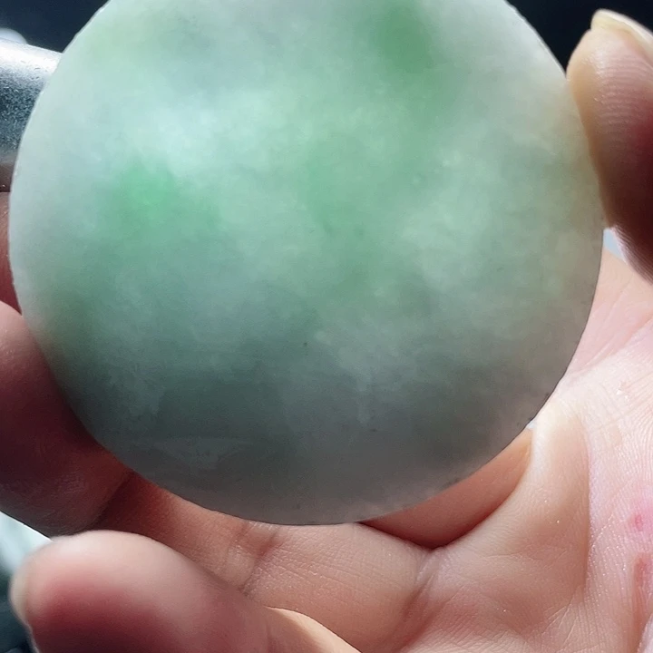 翡翠未镶嵌颈饰翡翠手镯心