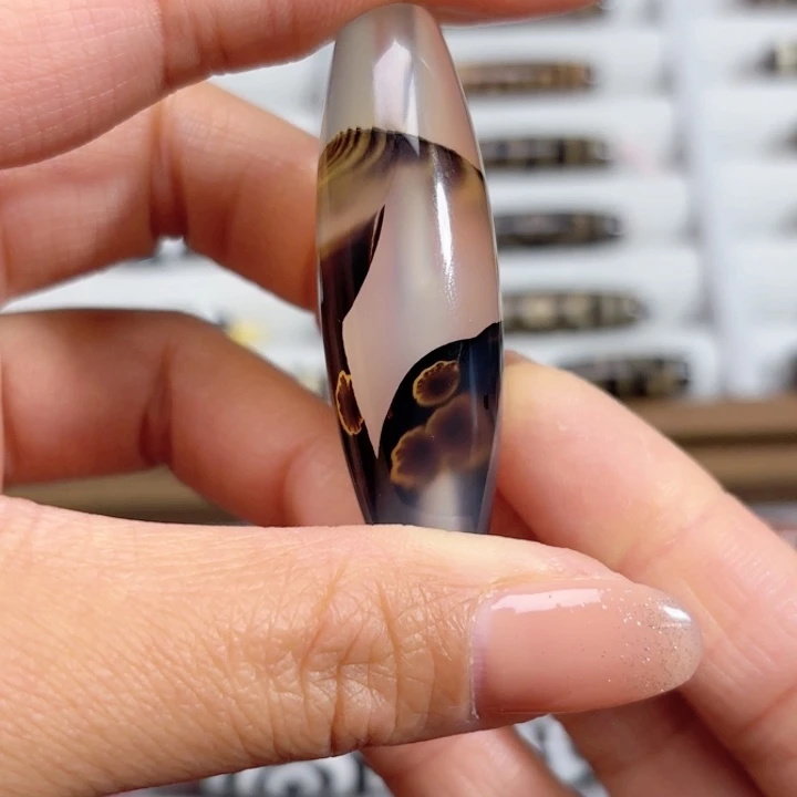 玛瑙/玉髓颈饰未镶嵌