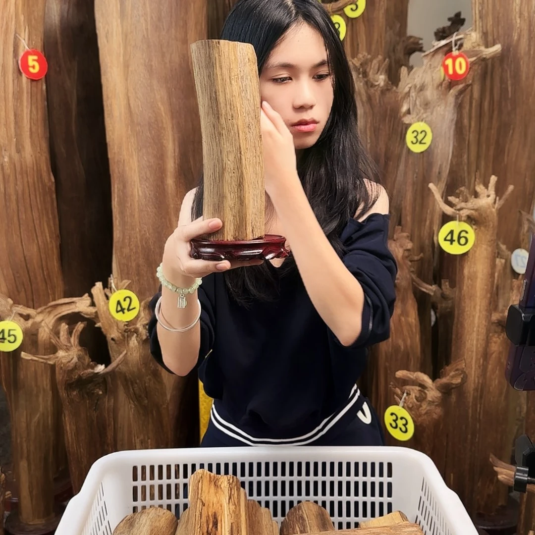 沉香沉香碎屑沉香原材料➕底座