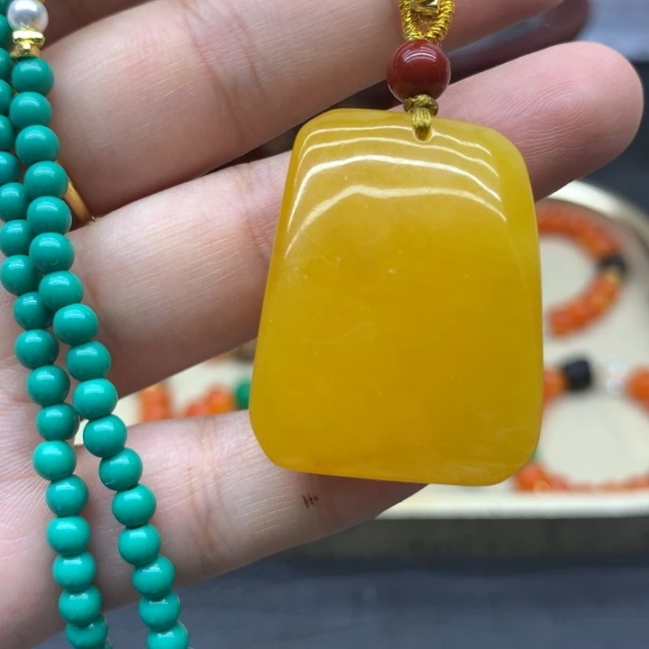未镶嵌颈饰琥珀吊坠