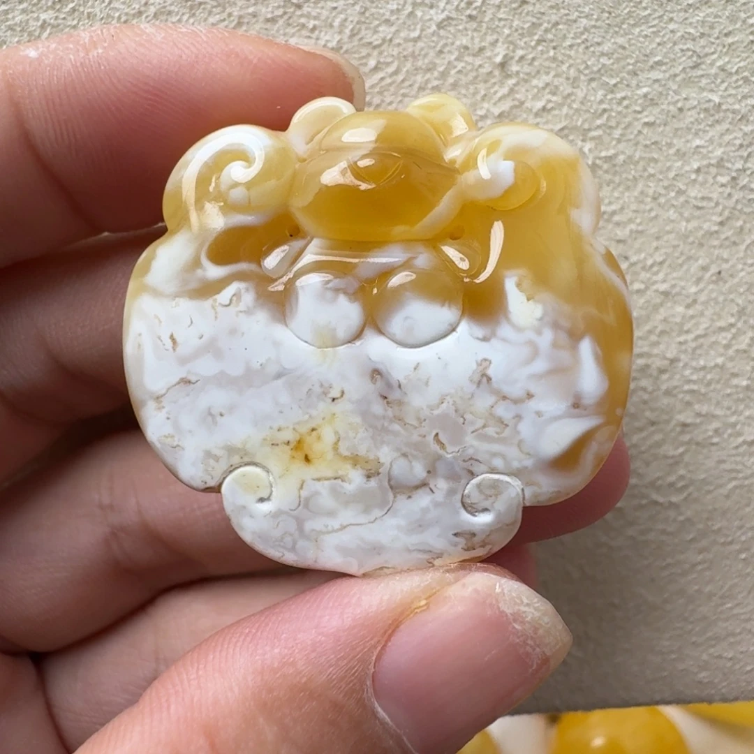 未镶嵌吊坠(不含链)蜜蜡