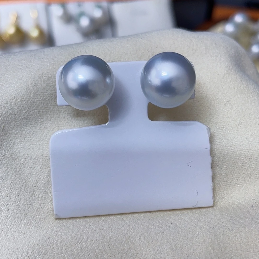 耳饰海水珍珠18K金镶嵌澳白
