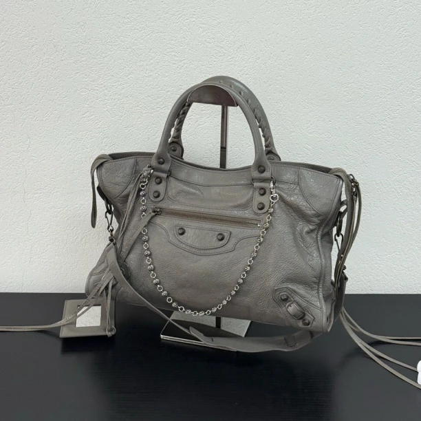 95新 Balenciaga/巴黎世家 灰色枪钉中号机车单肩斜挎包 117617
