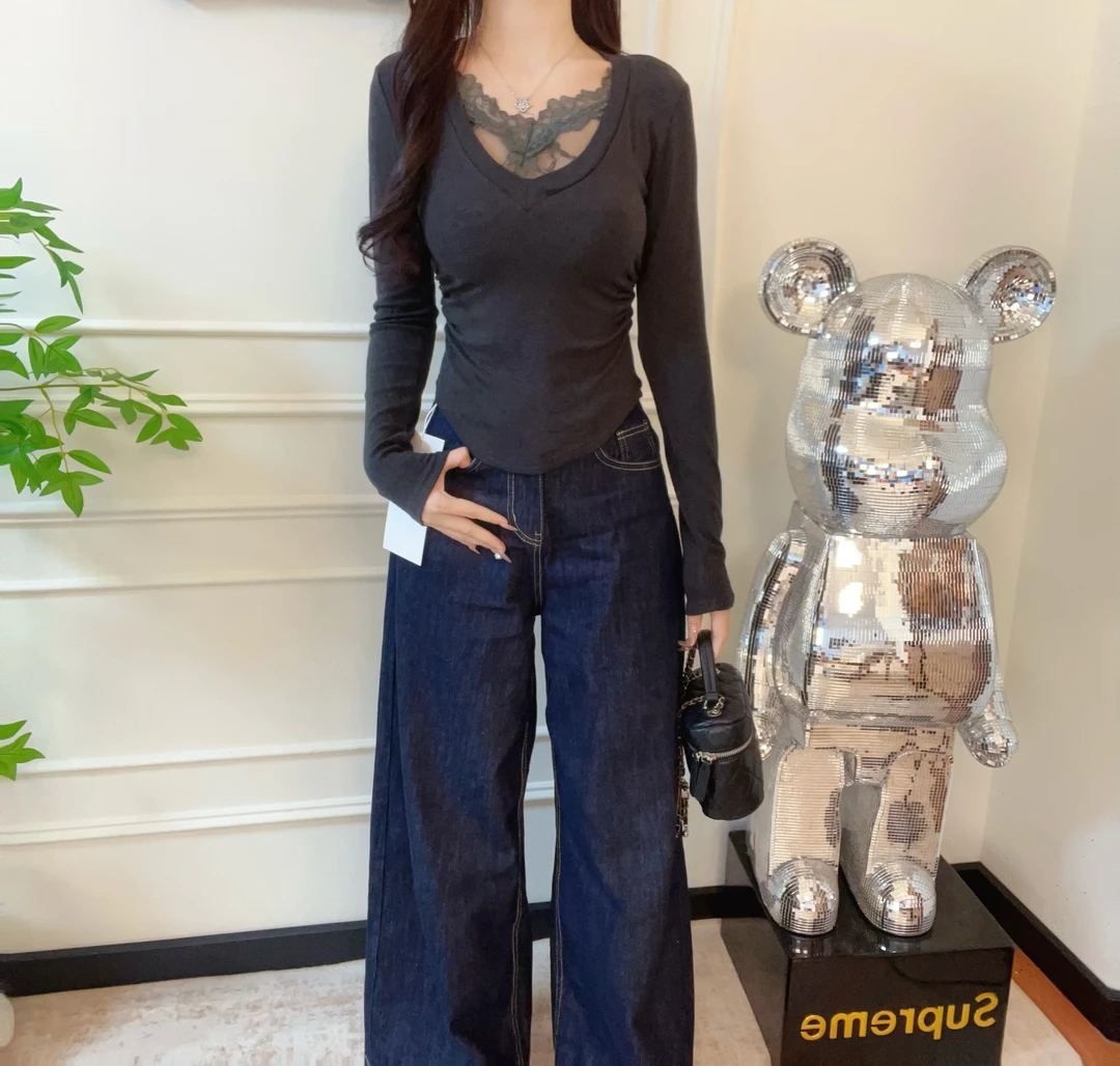 常规拼接蕾丝设计款长袖V领韩式纯色T恤打底衫百搭气质长袖打底