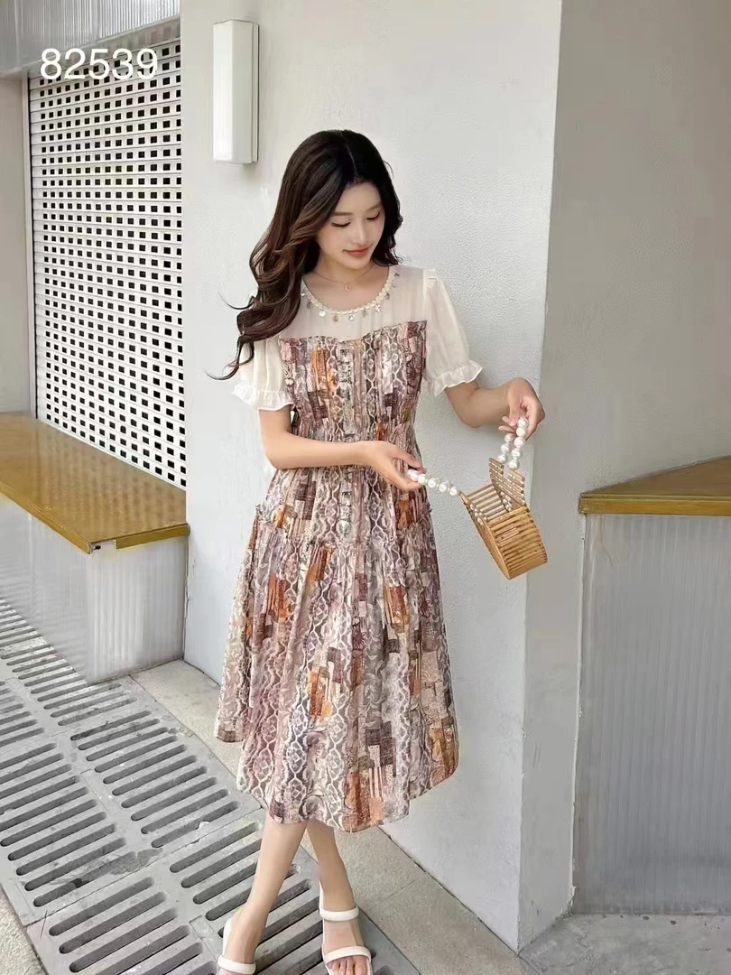 2025夏季新款优雅气质修身显瘦时尚百搭显瘦碎花短袖连衣裙922