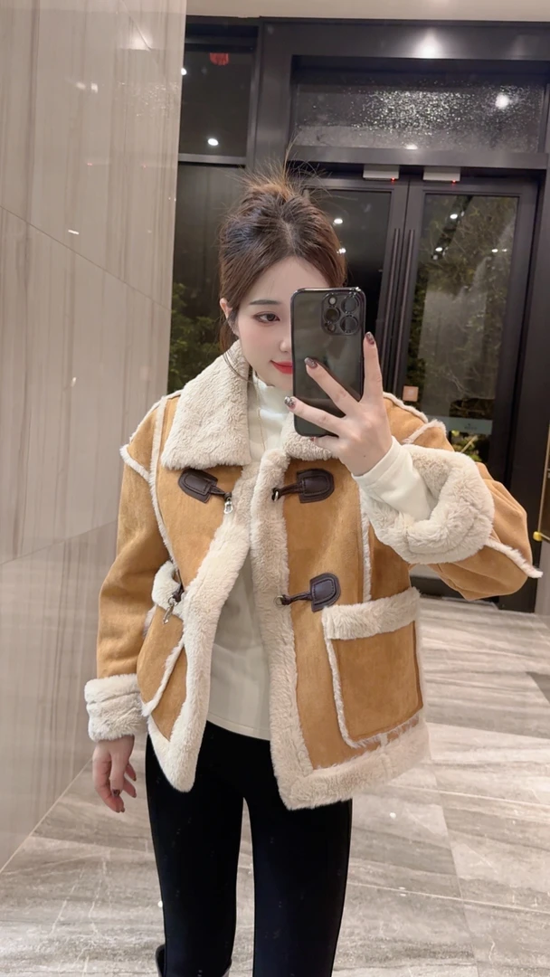 奈奈妮【雪地乐章】毛外套秋冬短款洋气时尚休闲8366