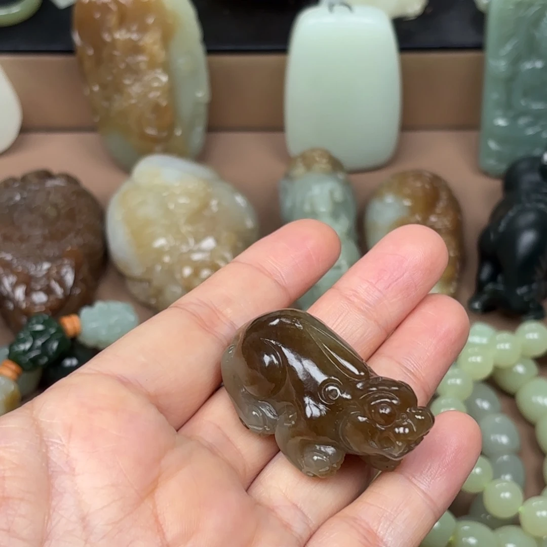 颈饰未镶嵌和田玉
