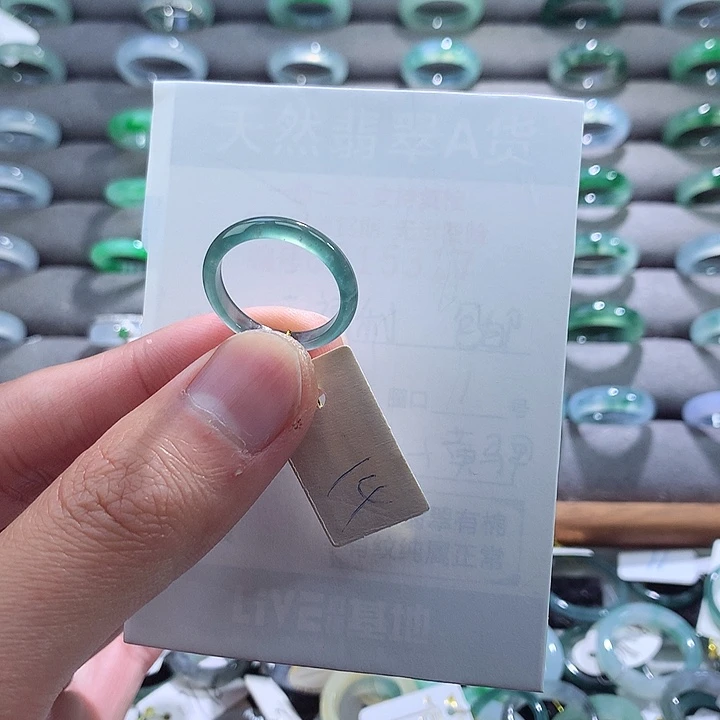 翡翠戒指未镶嵌翡翠