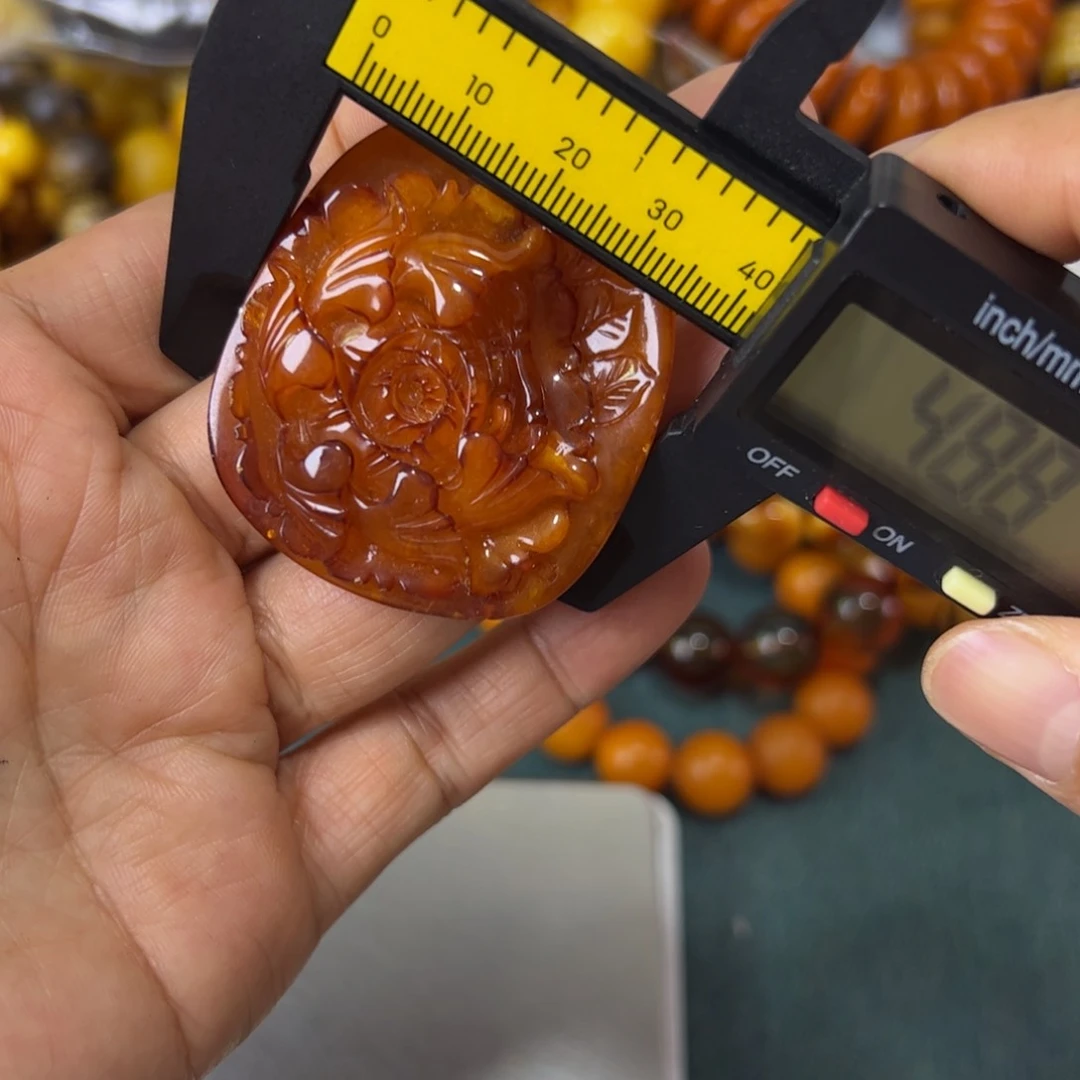 未镶嵌琥珀珠宝奇石491