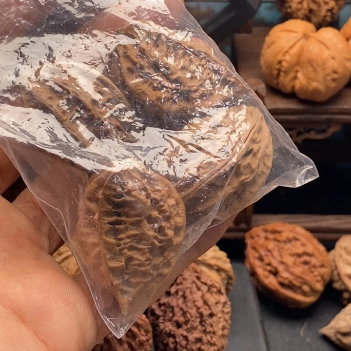 文玩核桃吊坠靳*杰东北80