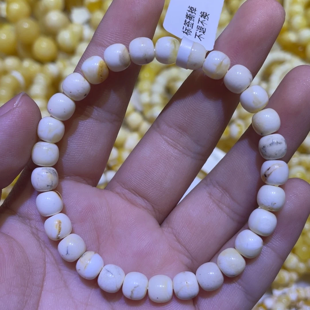 蜜蜡未镶嵌珠宝奇石7m