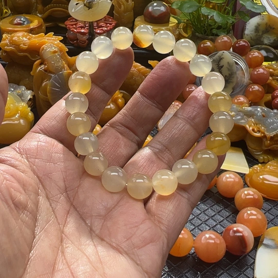 石英质玉未镶嵌颈饰
