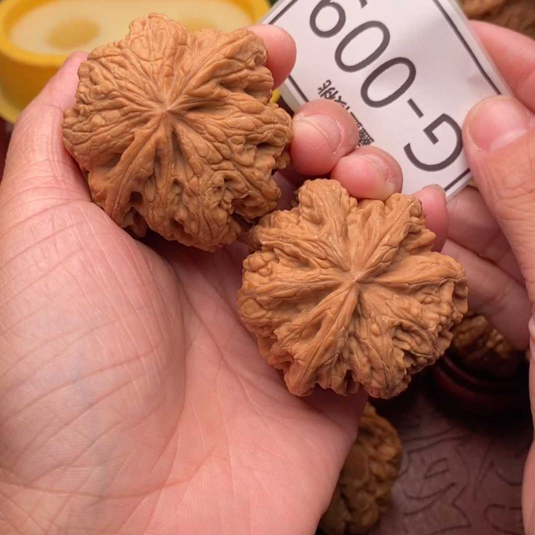 磊***把件文玩核桃粗筋48