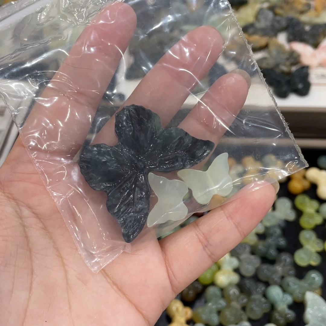 未镶嵌岫玉吊坠(赠链)