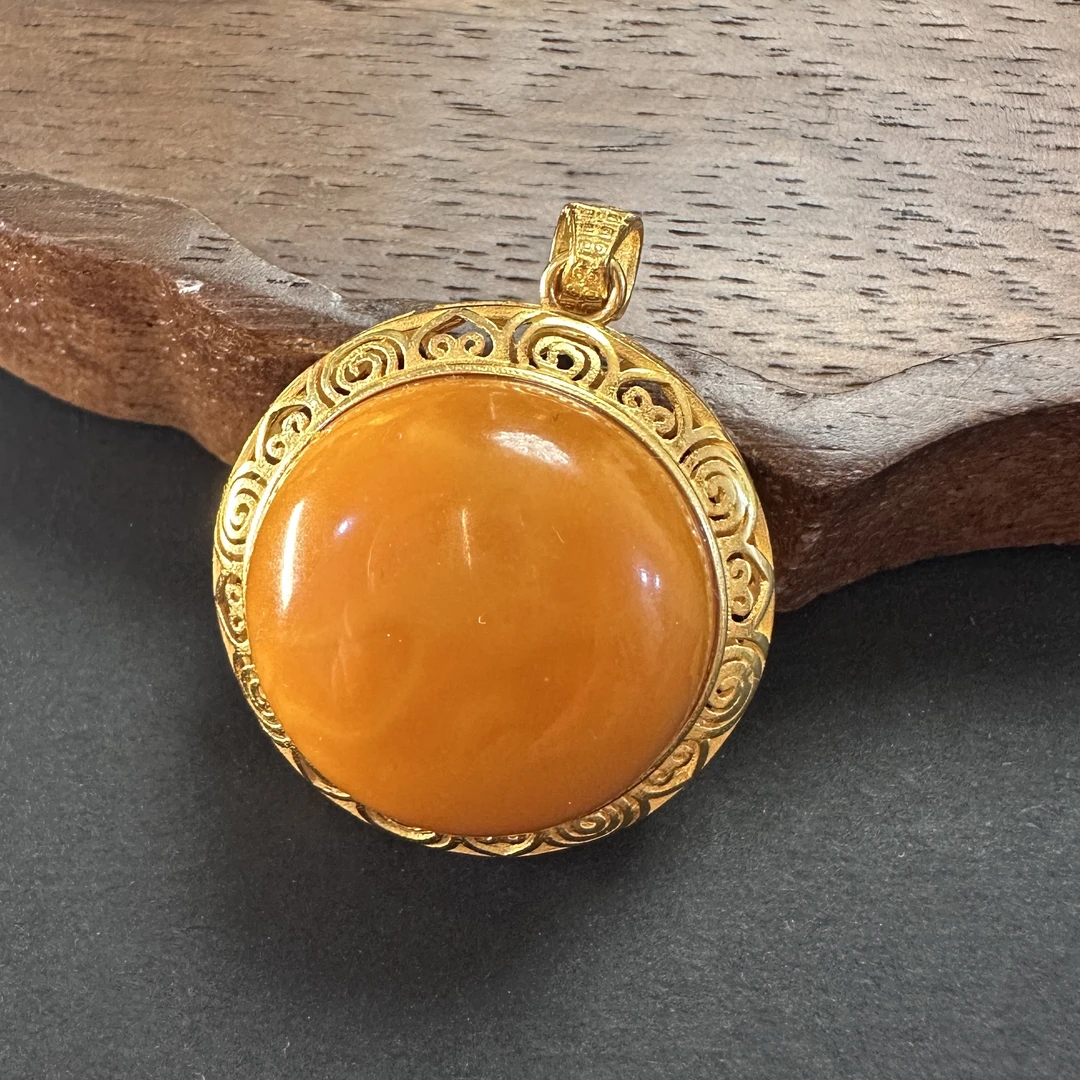 鸡油黄蜜蜡吊坠（多样性发货）