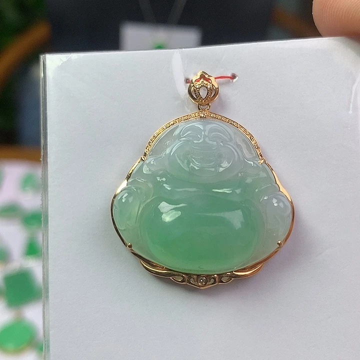 翡翠18K金镶嵌颈饰