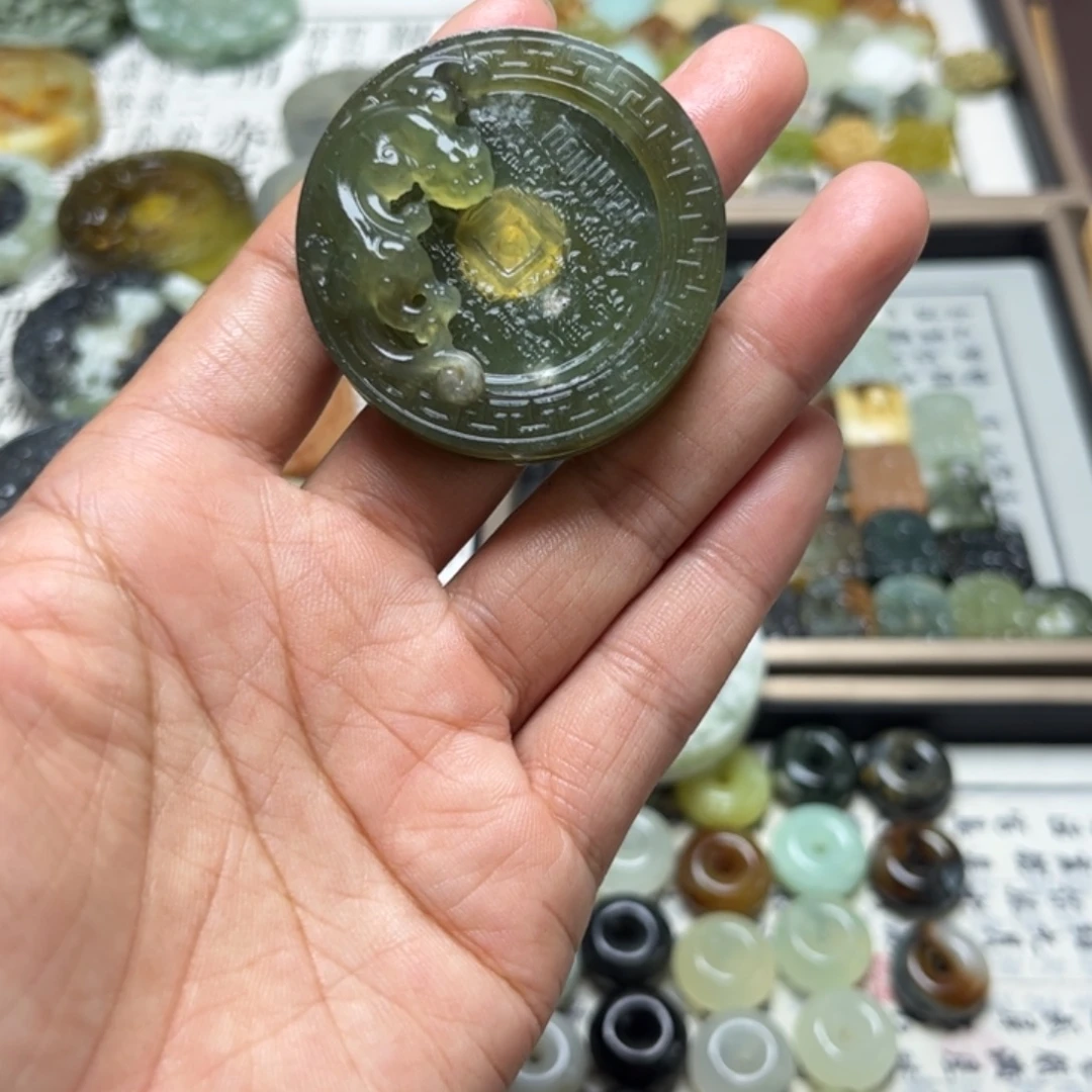 蛇纹石玉合金颈饰