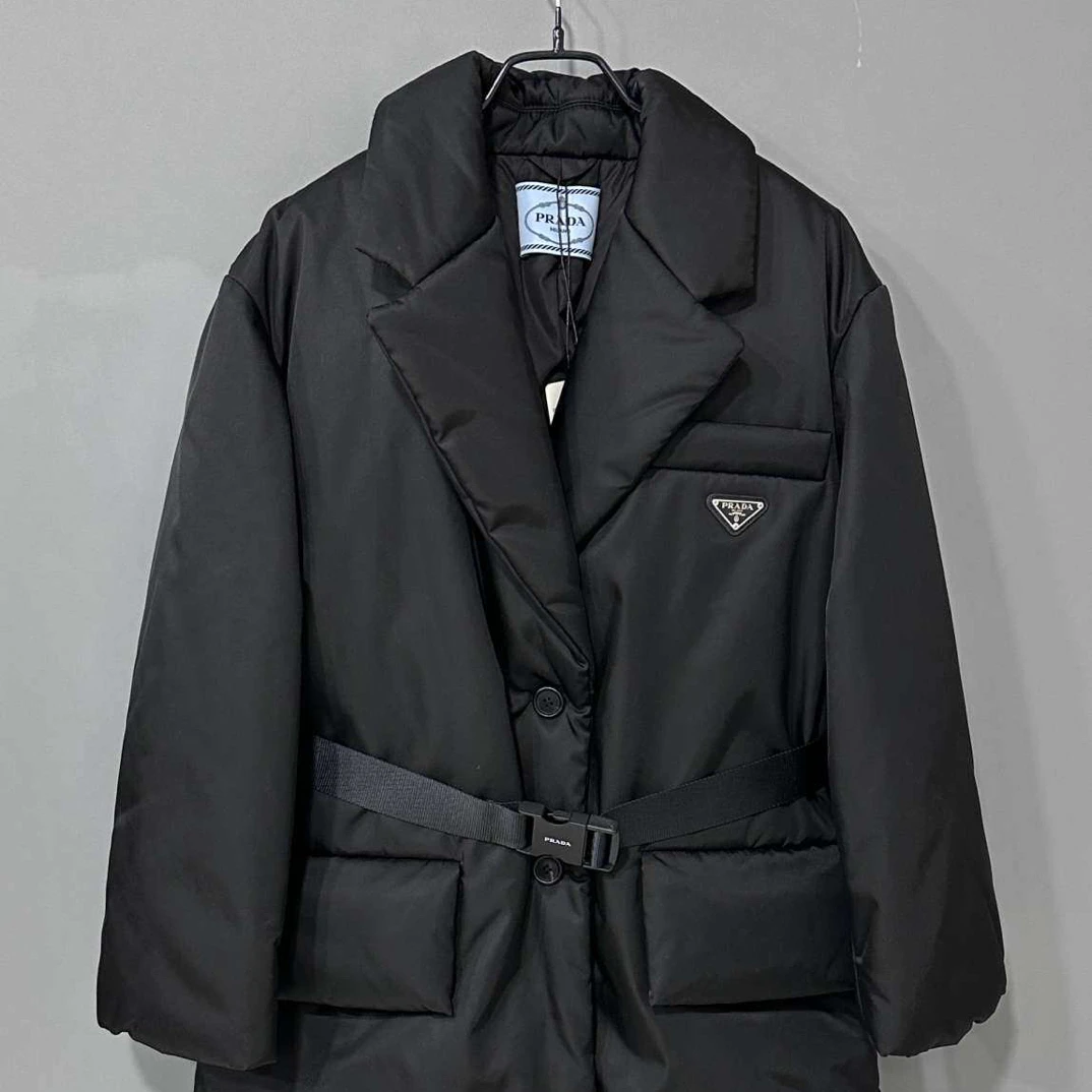 未使用 Prada/普拉达 三角标腰带长款羽绒服/38码/96930