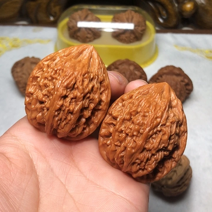 文玩核桃40虎头王