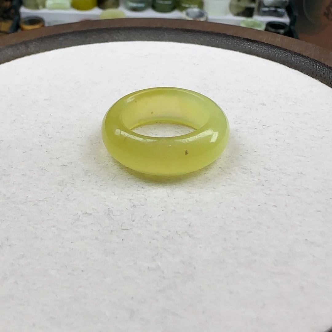 蛇纹石玉未镶嵌内径18.8未*