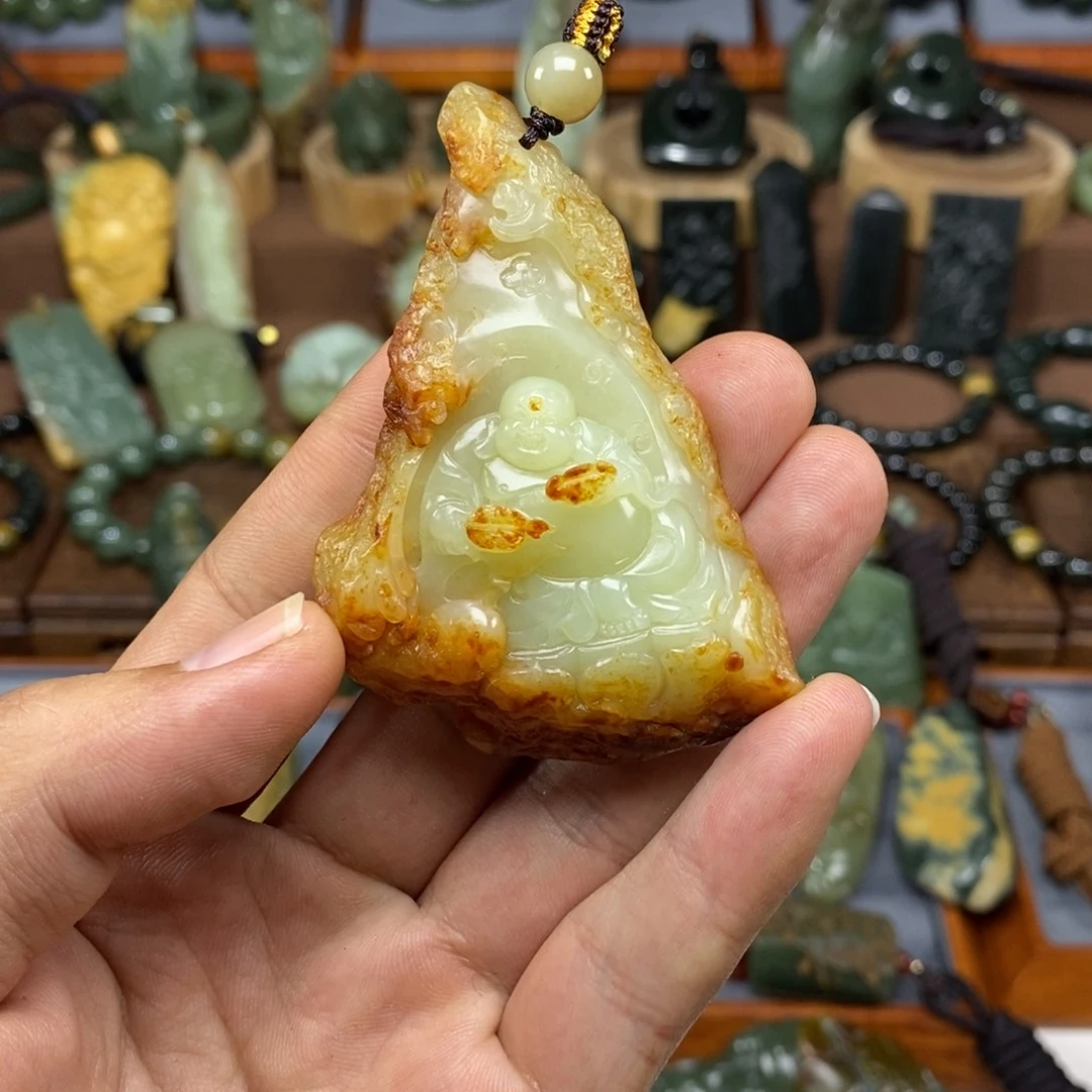 无***氏岫岩河磨玉（透闪石质玉）未镶嵌把件
