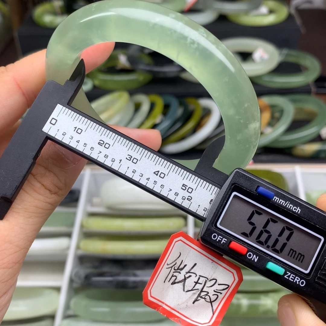 未镶嵌蛇纹石玉手镯687