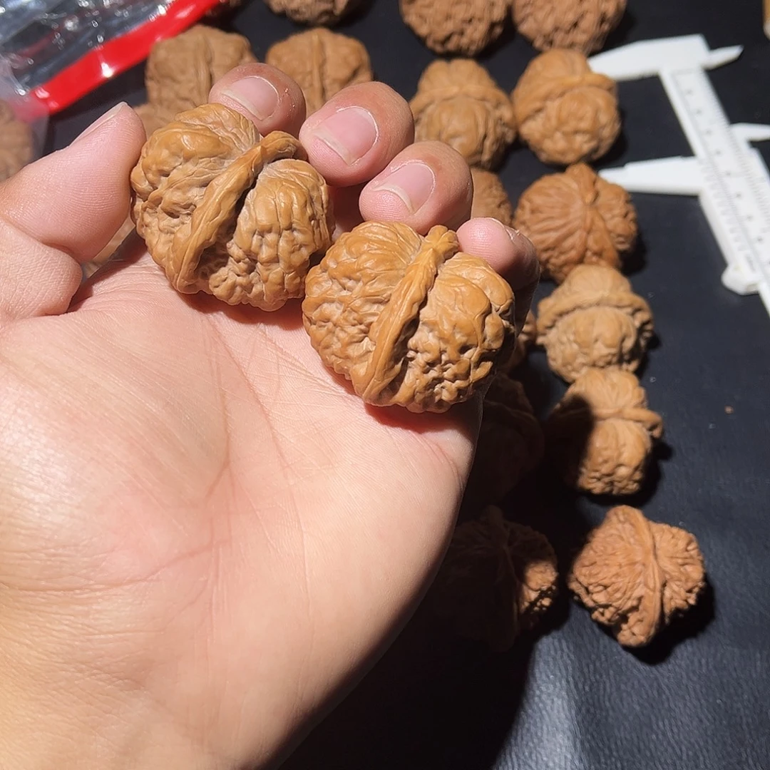 特***曼文玩核桃吊坠核桃