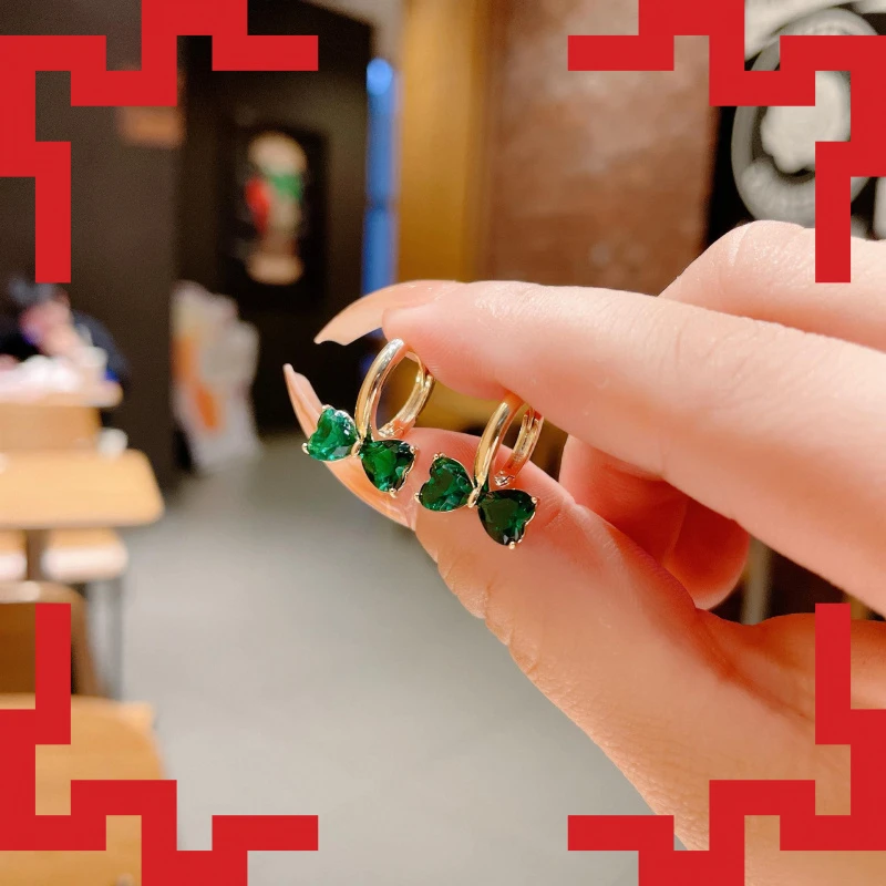 铜合金锆石耳饰 新款时尚小众百搭锆石蝴蝶结耳扣女气质新颖风格