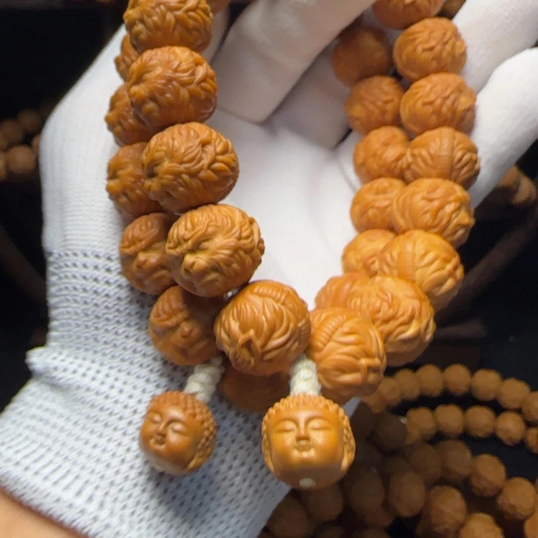 路***馆猴头核桃吊坠猴头