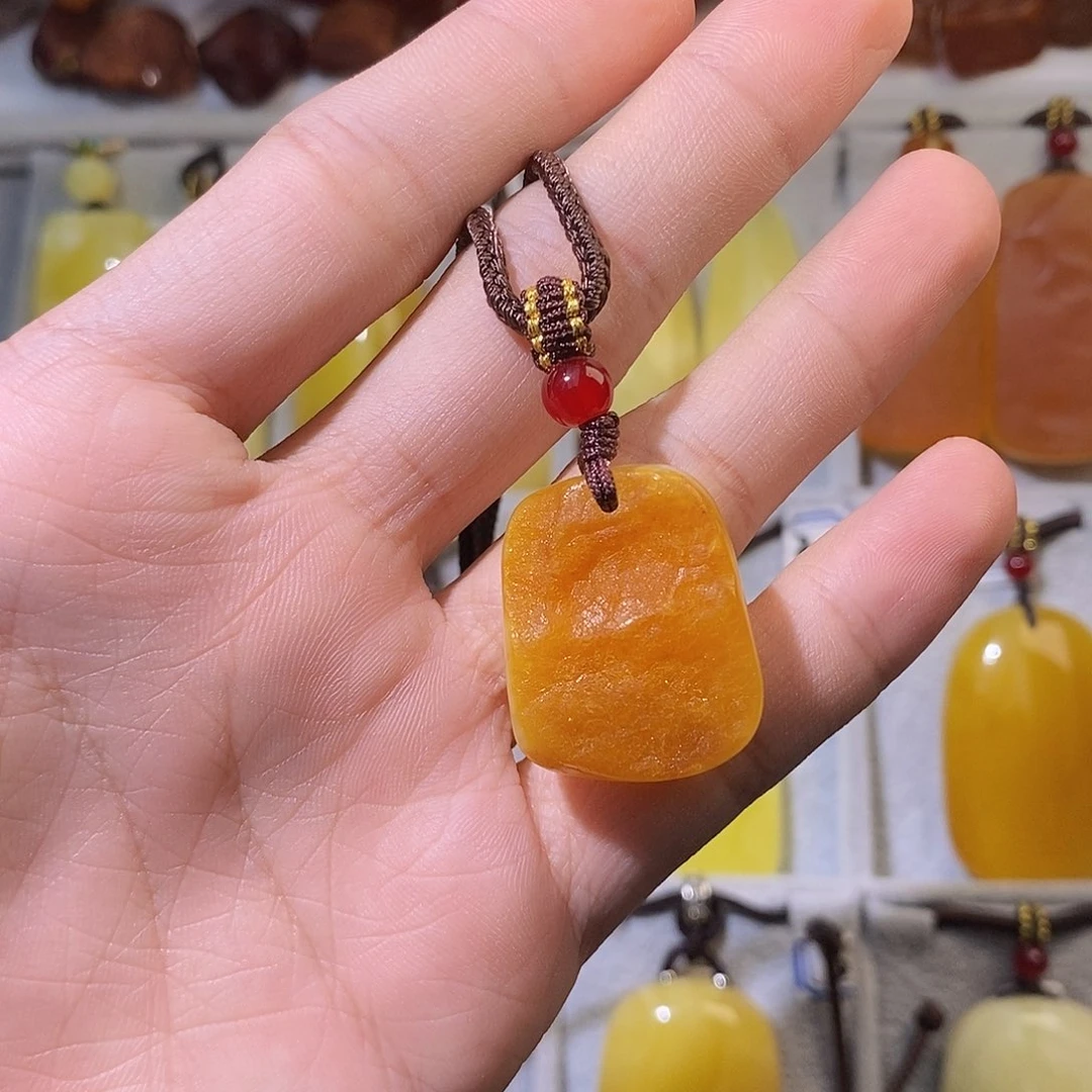 未镶嵌琥珀珠宝奇石