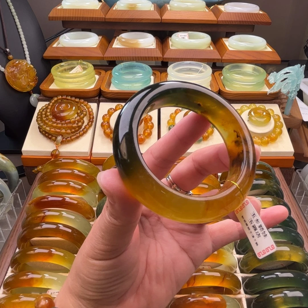 蛇纹石玉未镶嵌手镯54