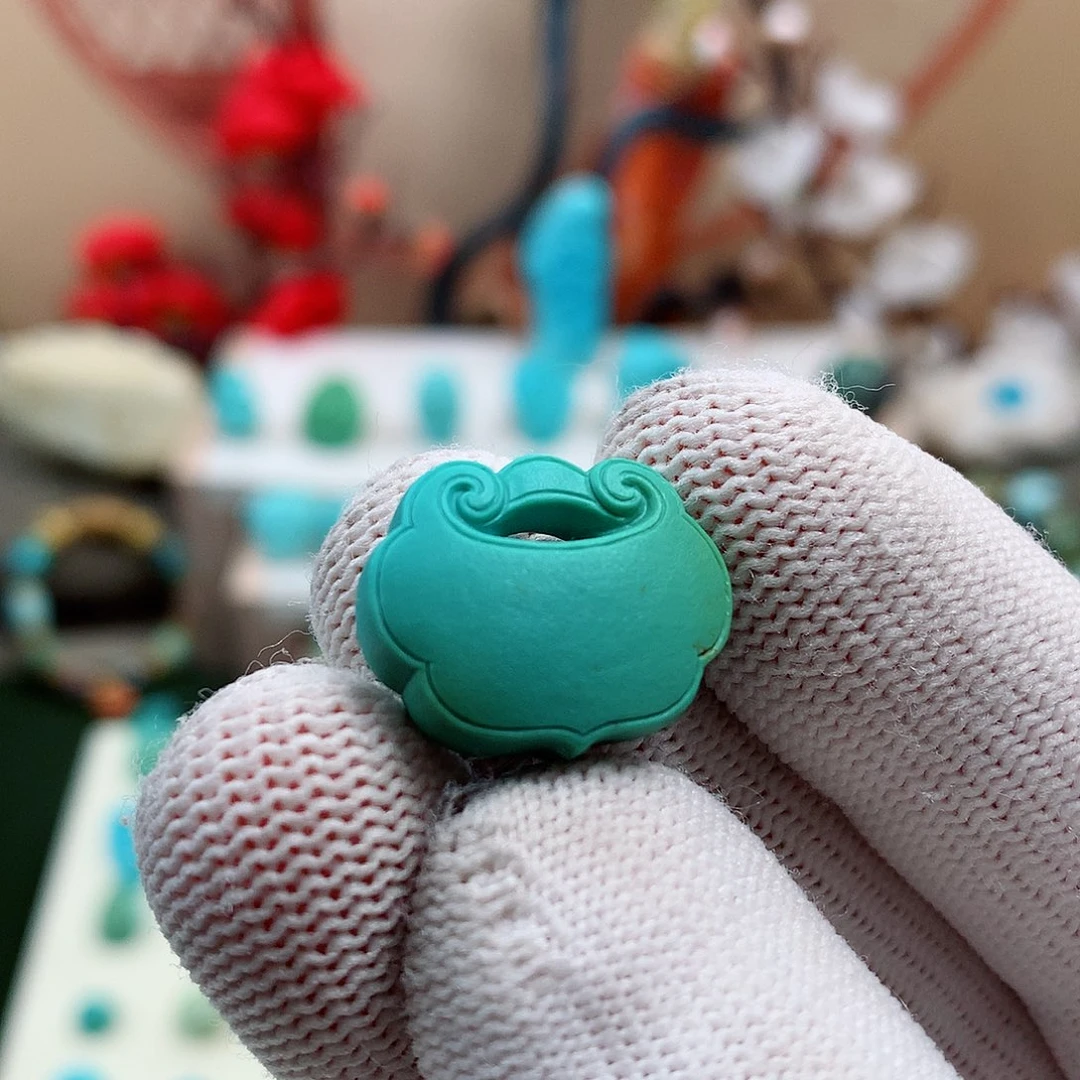 绿松石未镶嵌珠宝奇石