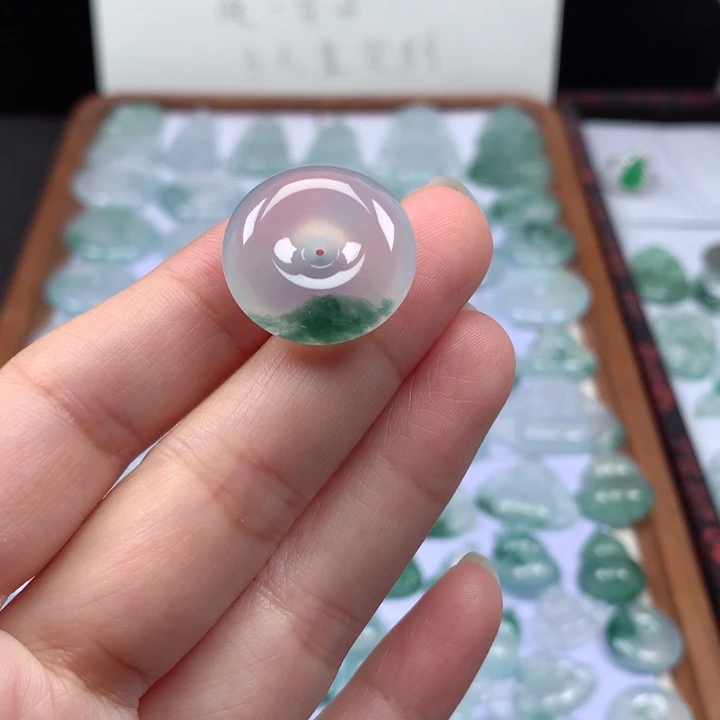 颈饰未镶嵌翡翠高冰飘花肥扣子