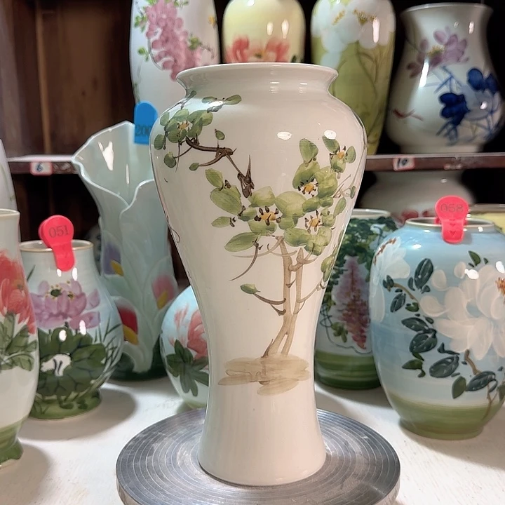 梅瓶我绿绿梅花新款新款陶瓷陶瓷
