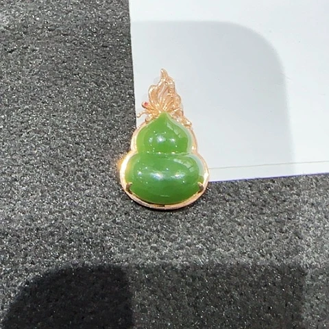 吊坠(不含链)18K金镶嵌和田玉