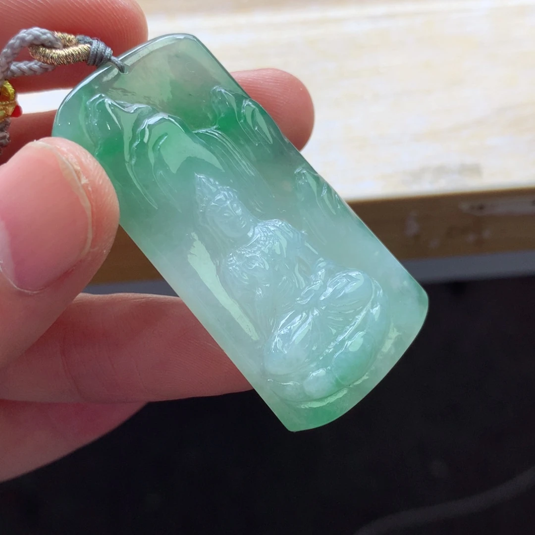 翡翠颈饰未镶嵌吊坠