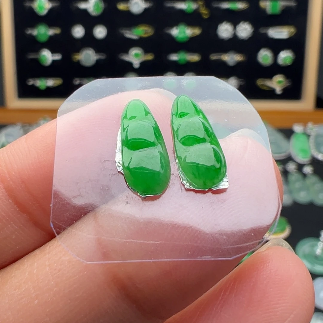 翡翠未镶嵌颈饰豆12.5