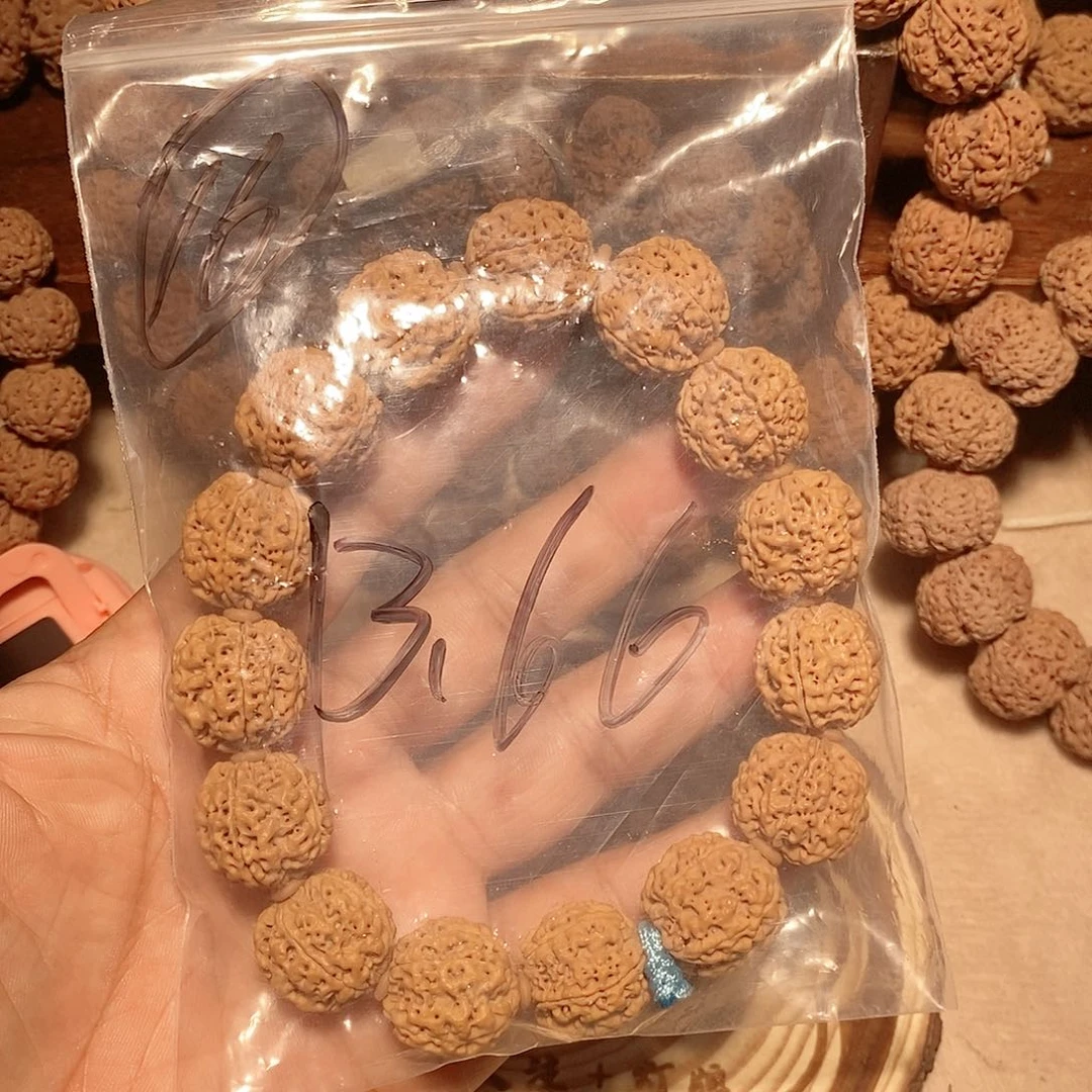 金刚菩提手串16。