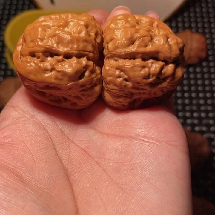 4***b把件文玩核桃四开八腿