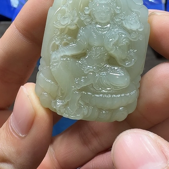 未镶嵌和田玉（糖玉）车挂