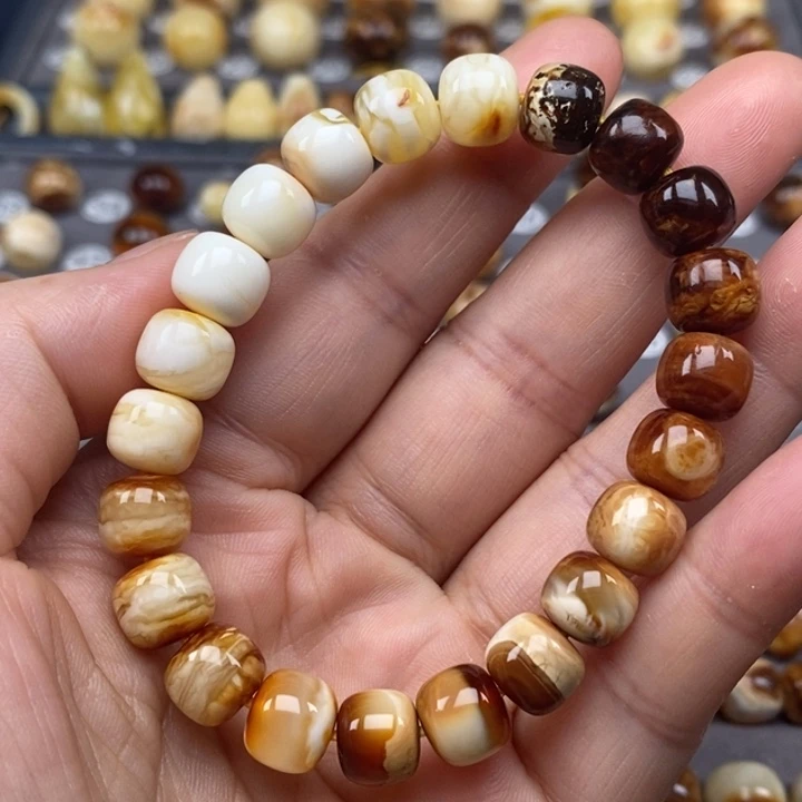 未镶嵌蜜蜡珠宝奇石