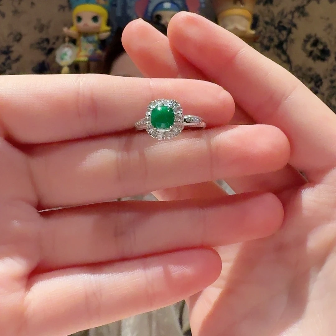 翡翠18K金镶嵌戒指