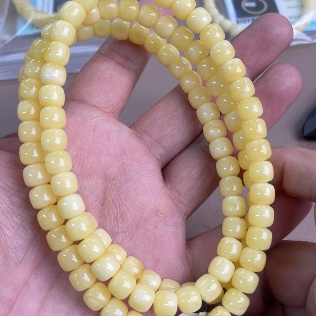 琥珀裸石未镶嵌1850000000