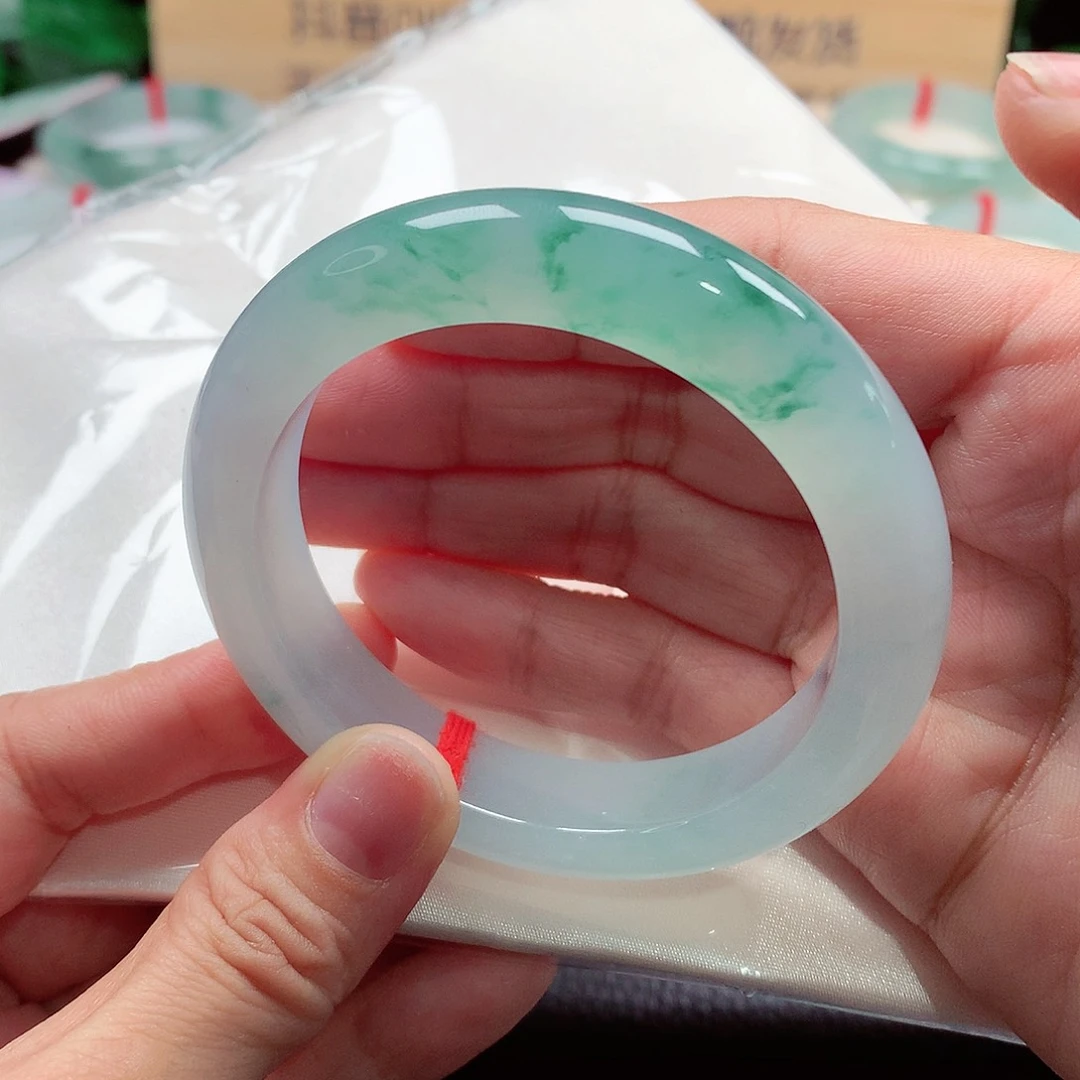 未镶嵌手镯翡翠115号，高货微瑕