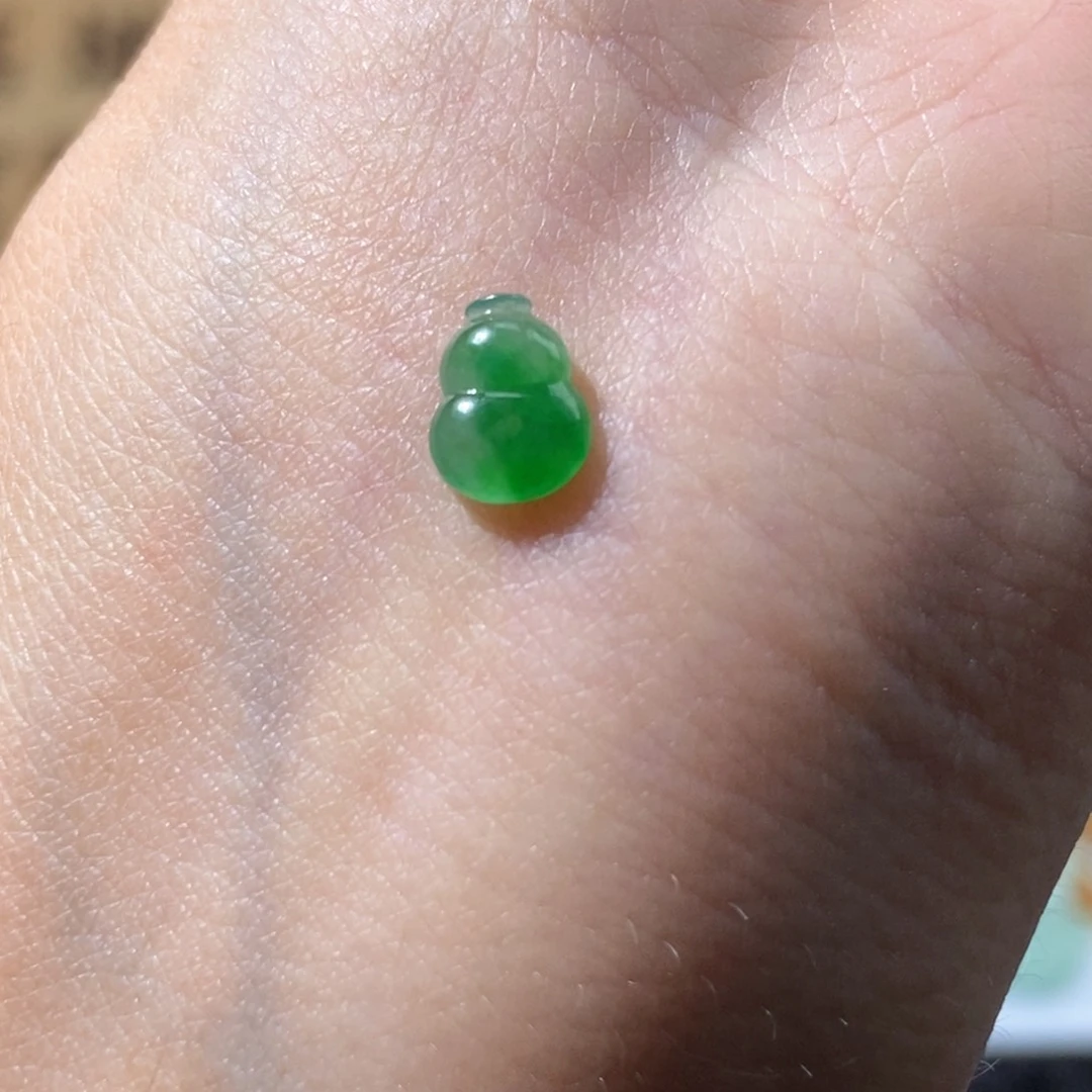 定制翡翠未镶嵌撒*翡翠7.7×5.9.