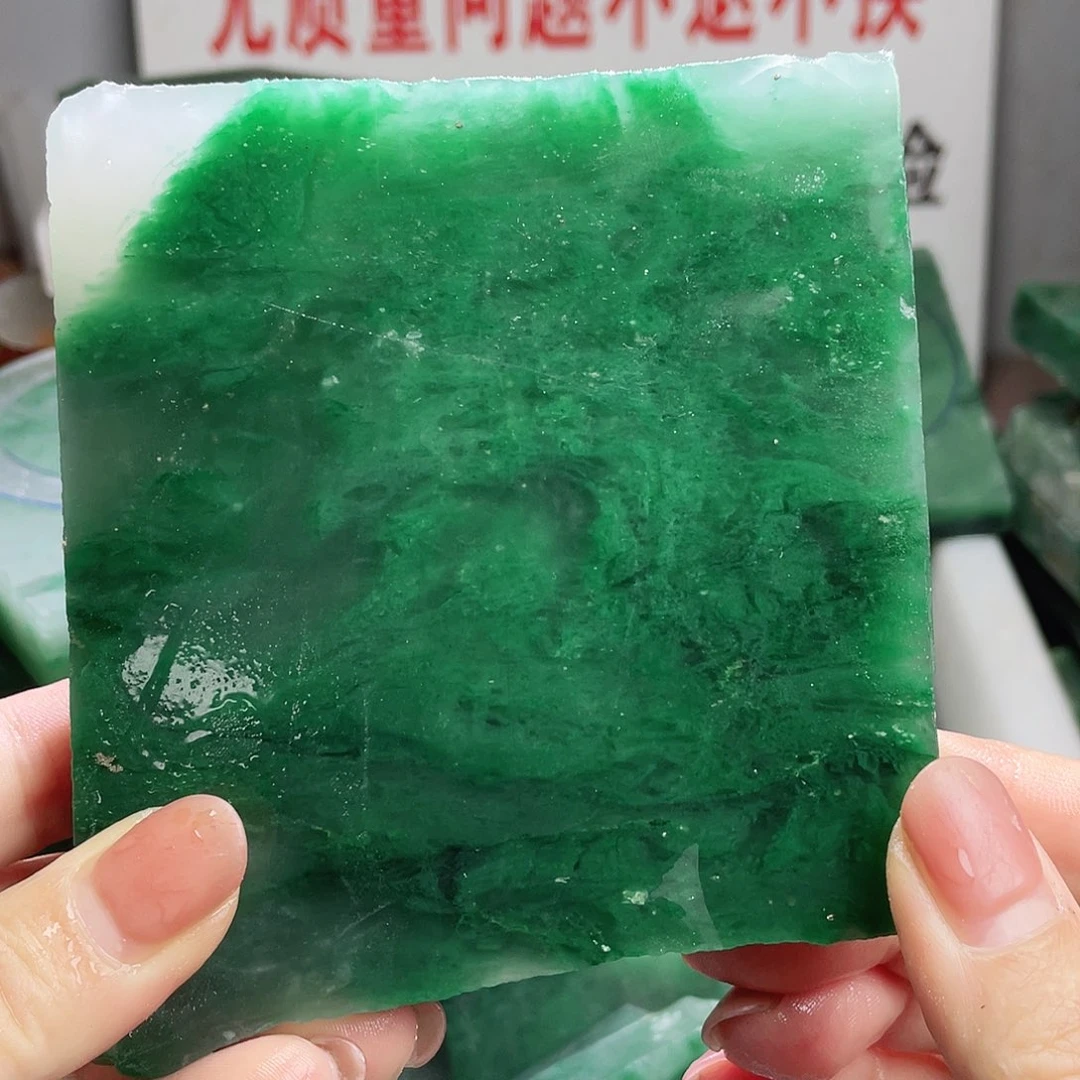 糊***涂定制石英质玉（非洲翠）