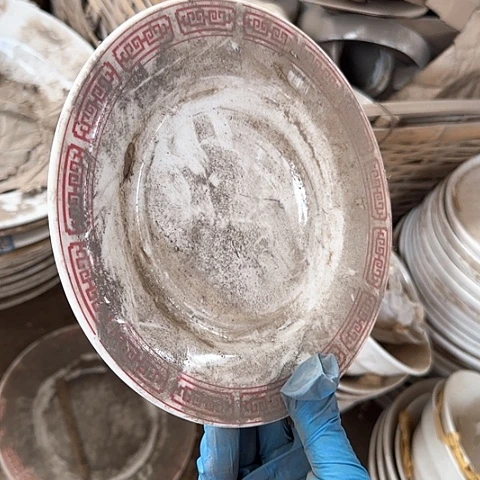 瓷片国营厂库存微瑕18厘米